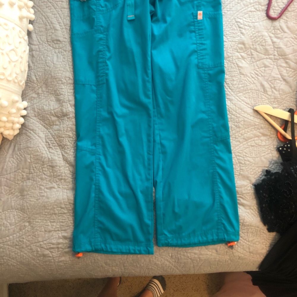 Code Happy Scrubs - Picture 3 of 4